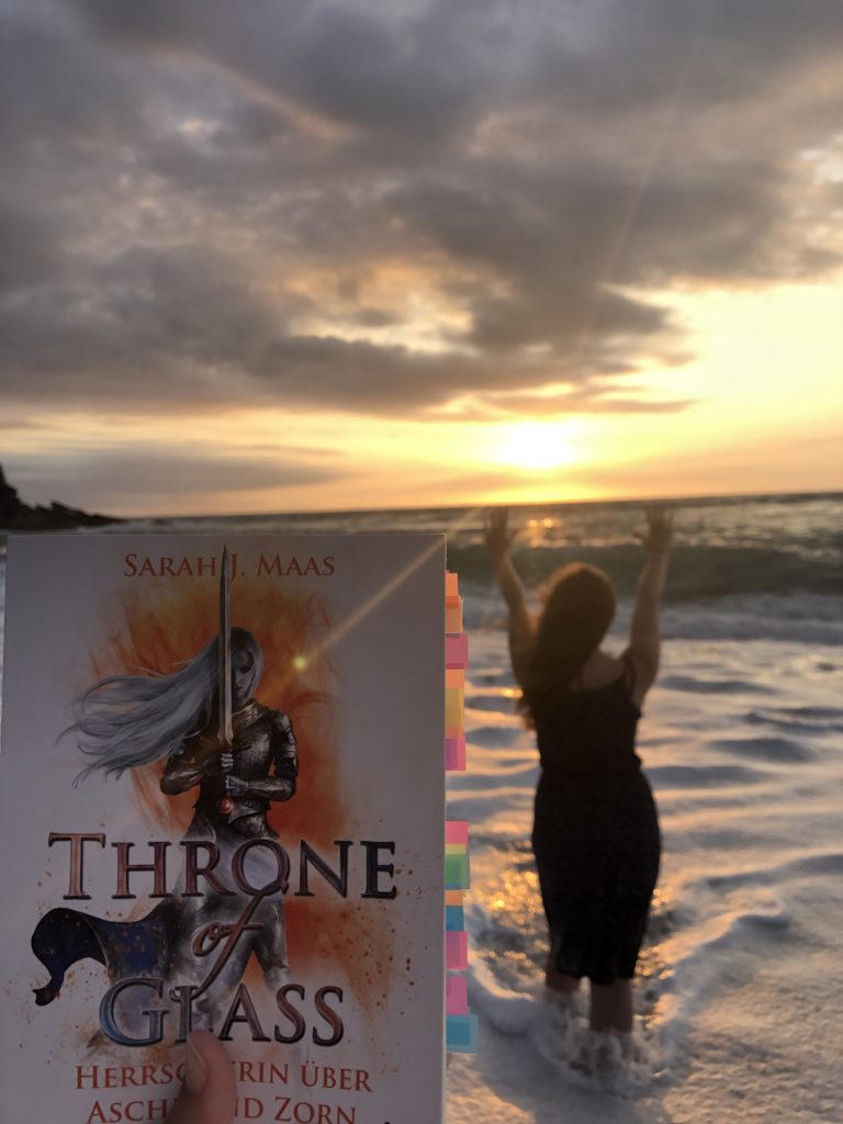 Rezension Throne of Glass 7 ( Sarah J. Maas) Nadine